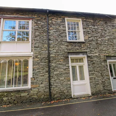 Bakers Rest Ideal For 2 Families Centrally Located In With Walks From The Door בית נופש *