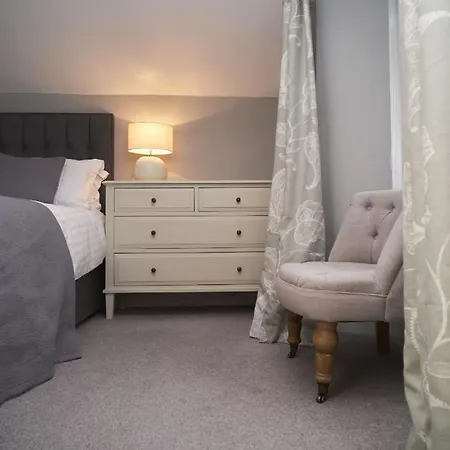 Bakers Rest Ideal For 2 Families Centrally Located In With Walks From The Door Vakantiehuis