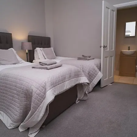 Bakers Rest Ideal For 2 Families Centrally Located In With Walks From The Door * Грасмир